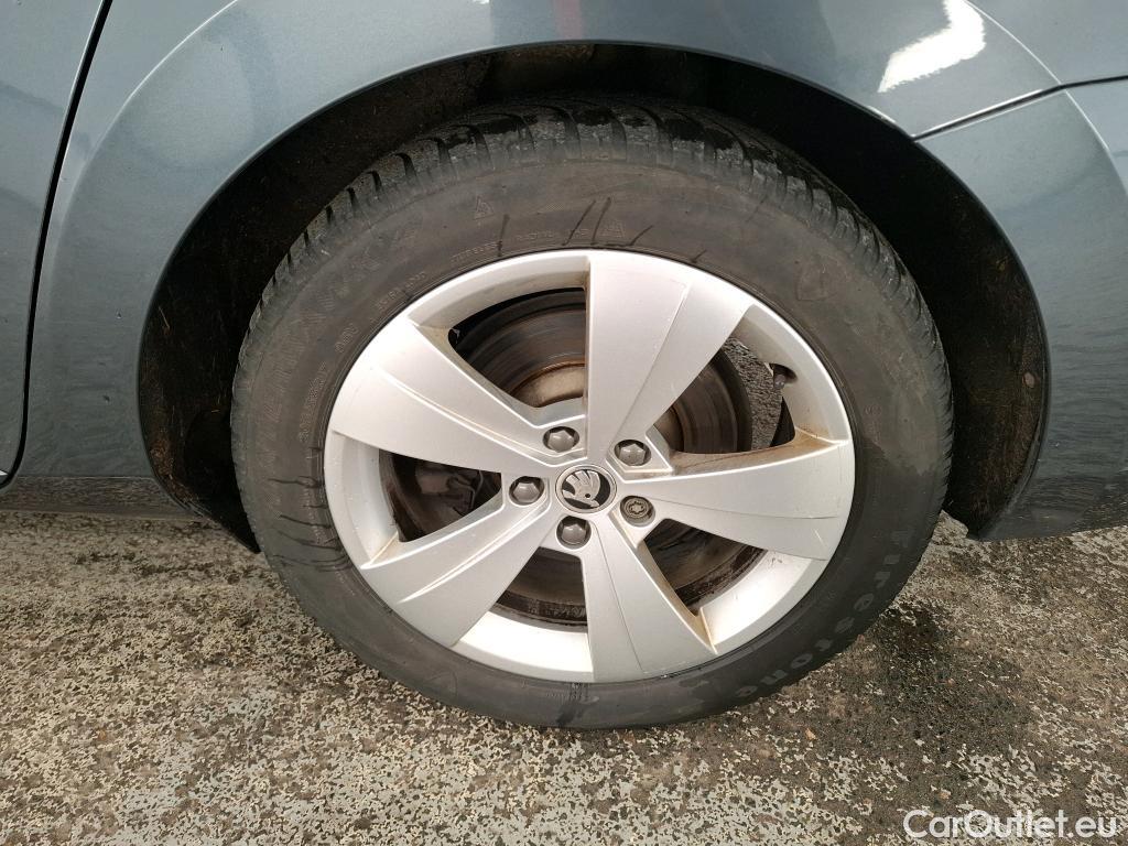  Skoda  Superb SKODA  Combi / 2019 / 5P / Break 1.4 TSI PHEV 218ch DSG6 Business #31