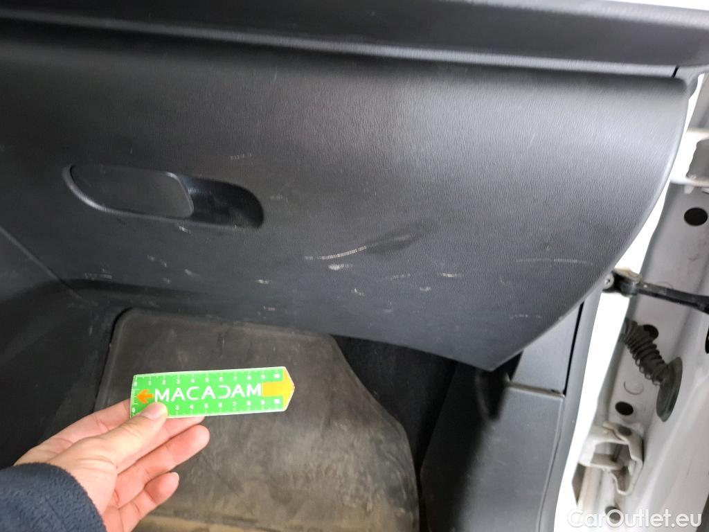  Citroen  C3  Société Feel 1.5 BlueHDI 100CV BVM6 E6d #5