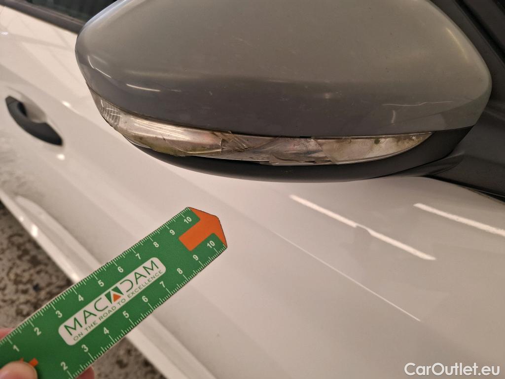  Peugeot  208  Premium 1.5 HDi 100CV BVM6 E6d #62