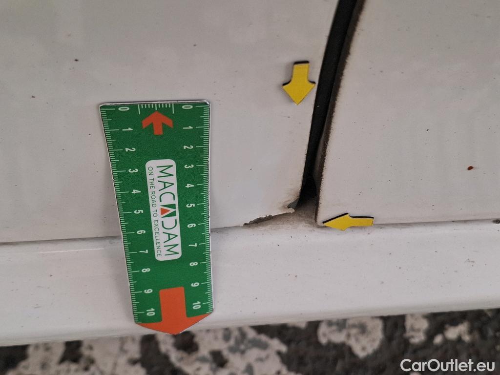  Peugeot  208  Premium 1.5 HDi 100CV BVM6 E6d #35