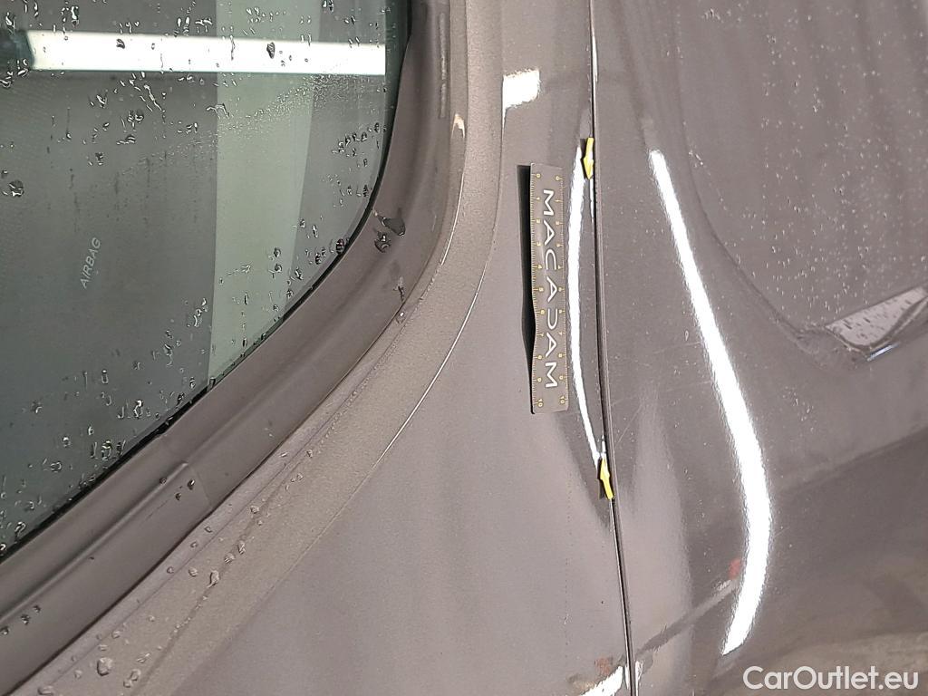  Citroen  Berlingo CITROEN  Van / 2018 / 4P / Fourgonnette Taille M 650kg PureTech 110 S&S BVM Club #4