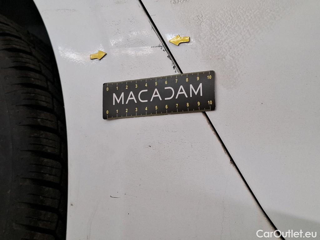  Peugeot  208  Affaire Premium 1.5 HDi 100CV BVM5 E6dT #2