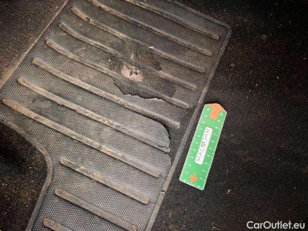  Peugeot  208  Premium 1.5 HDi 100CV BVM6 E6d #7