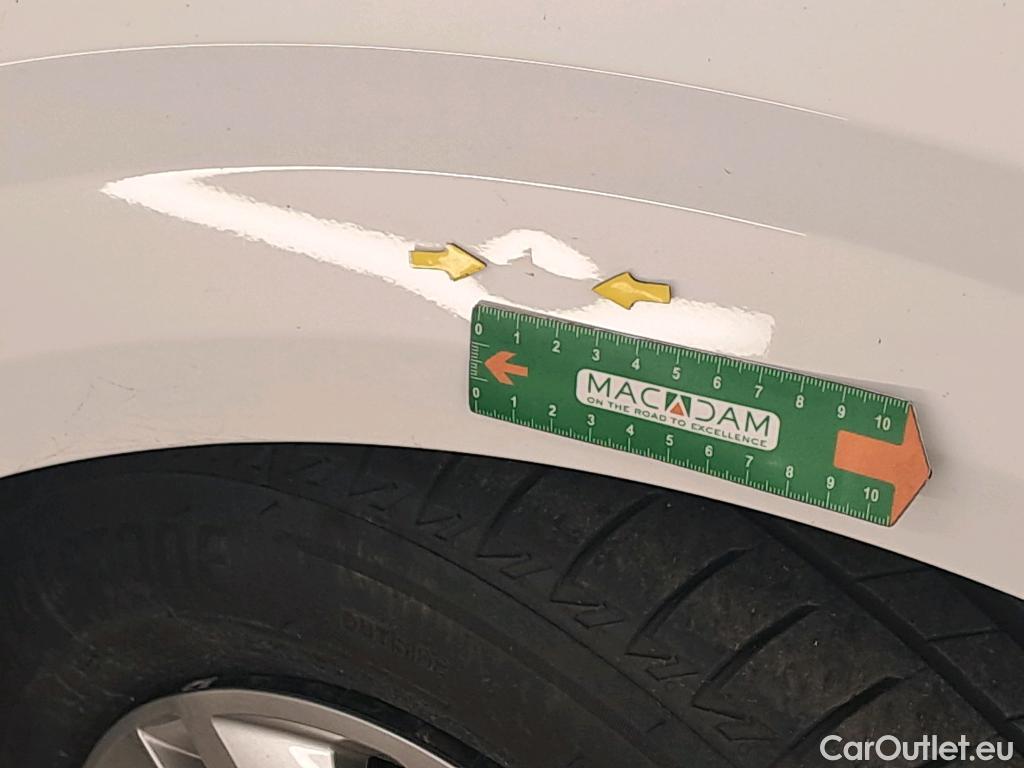  Peugeot  208  Premium 1.5 HDi 100CV BVM6 E6d #17