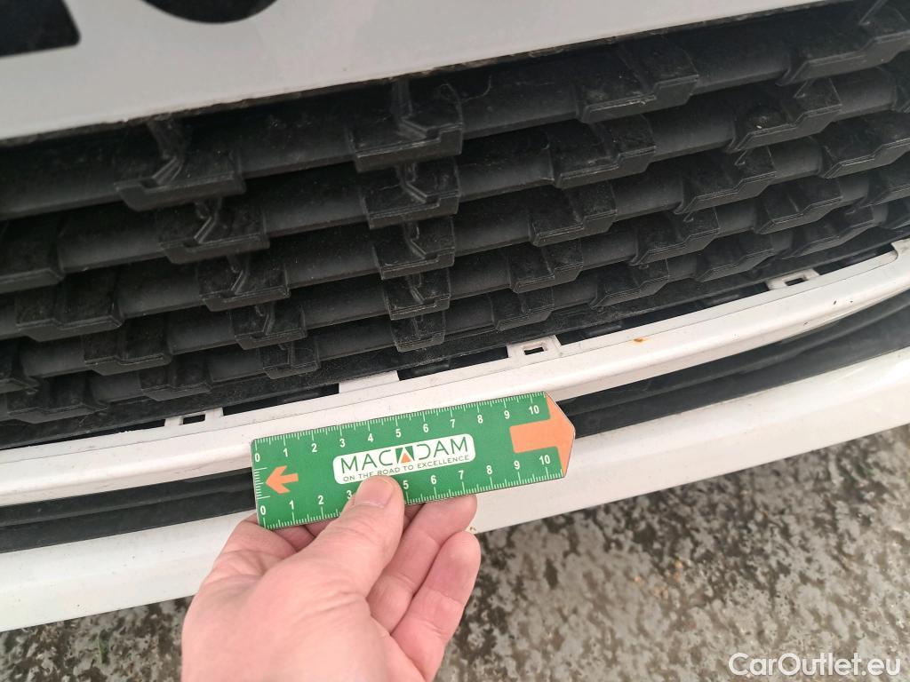  Peugeot  208  Premium 1.5 HDi 100CV BVM6 E6d #36