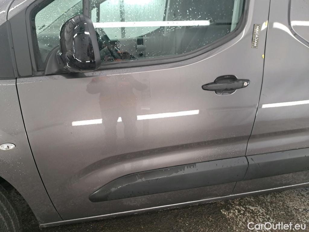  Citroen  Berlingo CITROEN  Van / 2018 / 4P / Fourgonnette Taille M 650kg PureTech 110 S&S BVM Club #3