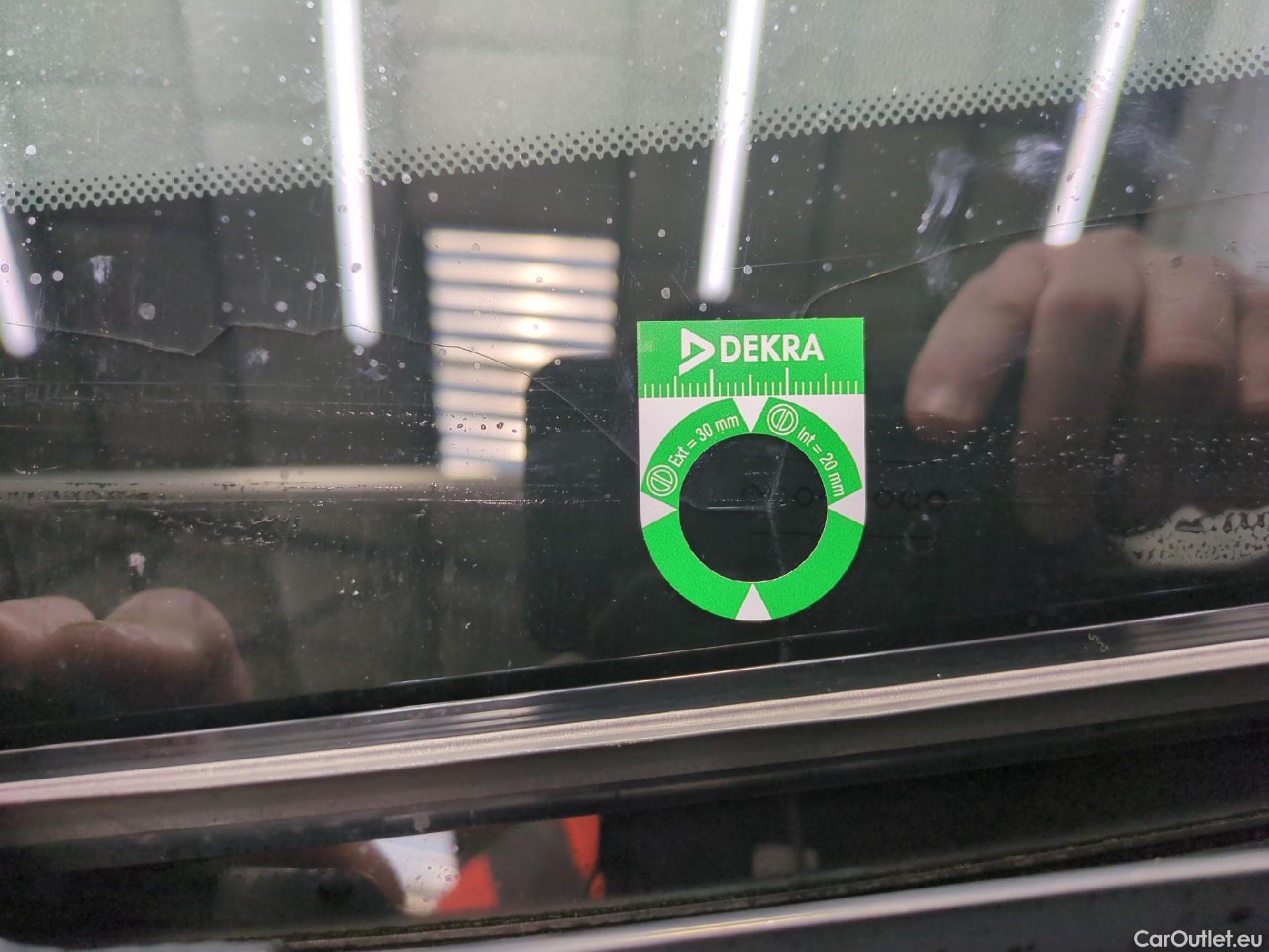  Peugeot  208  Affaire Premium Pack 1.2 80CV BVM5 E6dT #22