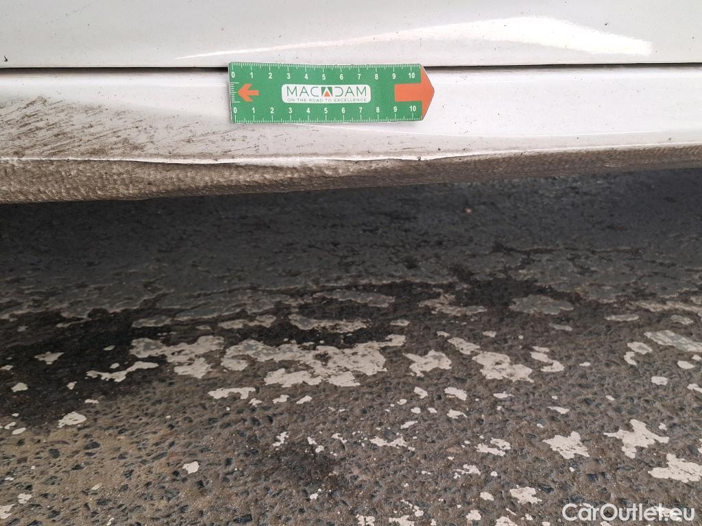  Peugeot  208  Premium 1.5 HDi 100CV BVM6 E6d #47