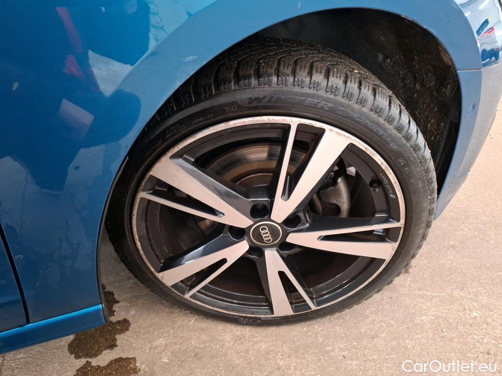  Audi  A3 AUDI  Sportback / 2020 / 5P / Berline 40 TFSI e 204 S Tronic Design Luxe #31