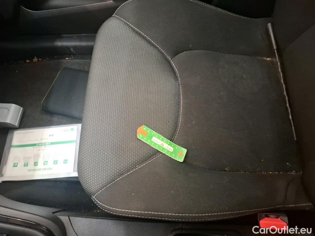  Renault  Clio  IV Business 0.9 TCe 90CV BVM5 E6 #24