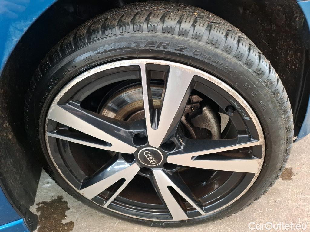  Audi  A3 AUDI  Sportback / 2020 / 5P / Berline 40 TFSI e 204 S Tronic Design Luxe #17