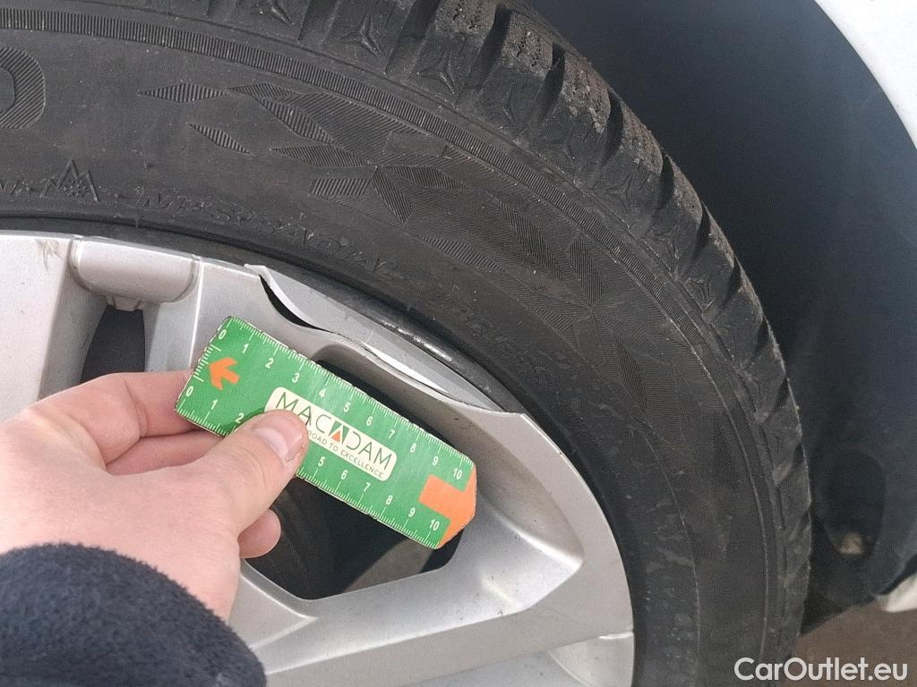  Renault  Clio  IV Business 0.9 TCe 90CV BVM5 E6 #29