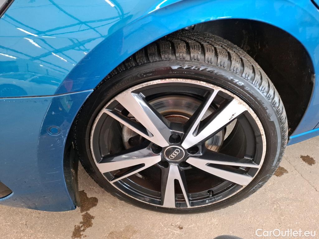  Audi  A3 AUDI  Sportback / 2020 / 5P / Berline 40 TFSI e 204 S Tronic Design Luxe #19