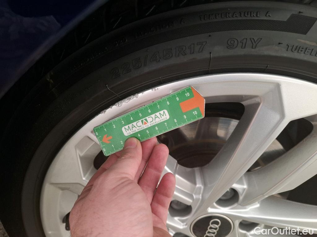  Audi  A3 AUDI  Sportback / 2020 / 5P / Berline 30 TFSI MHEV S Tronic 110 Business Line #24