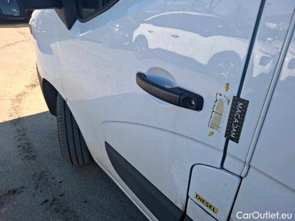  Renault  Master RENAULT  SC  2019  2P  Chassis cabine CC Tr CF F3500 L3 Blue dCi 145 EVIE #30