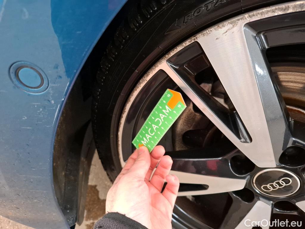  Audi  A3 AUDI  Sportback / 2020 / 5P / Berline 40 TFSI e 204 S Tronic Design Luxe #23