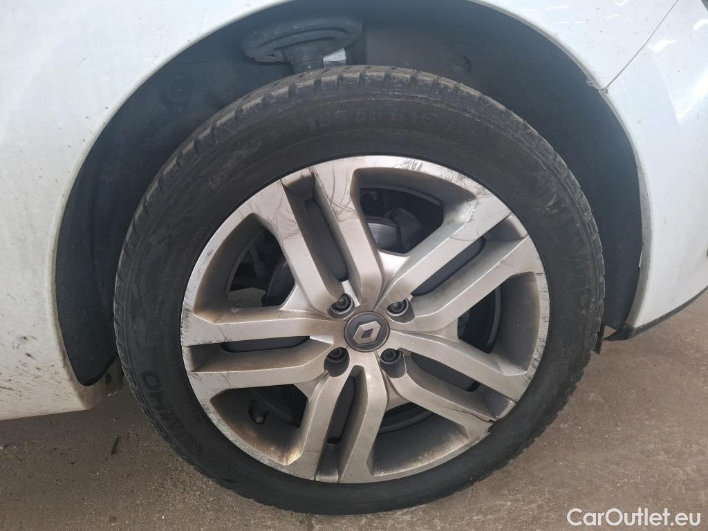  Renault  Clio  IV Business 0.9 TCe 90CV BVM5 E6 #31