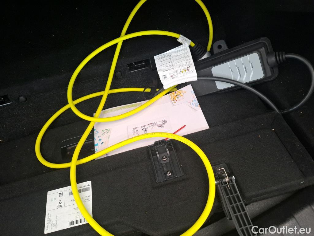  Bmw  Serie 3 BMW Série 3 Berline / 2018 / 4P / Berline 330e 292ch Luxury BVA8 Hybride #27