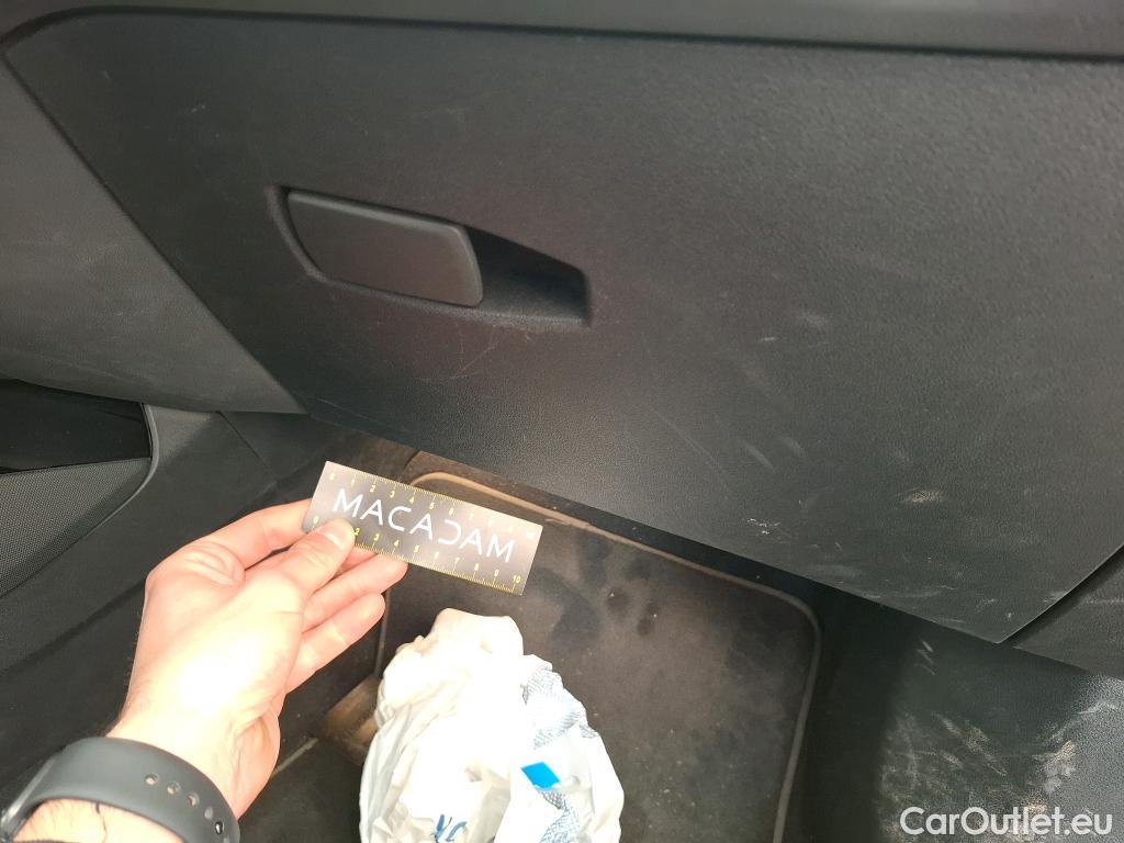  Bmw  Serie 1 Série 1 Berline 120 i Edition Sport 2.0 180CV BVA7 E6d #42