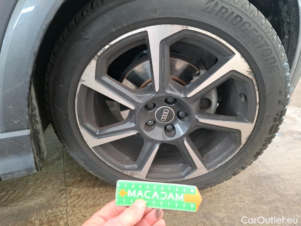  Audi  Q3 AUDI  / 2018 / 5P / SUV 35 TFSI 150 MHEV S TRONIC S LINE #16