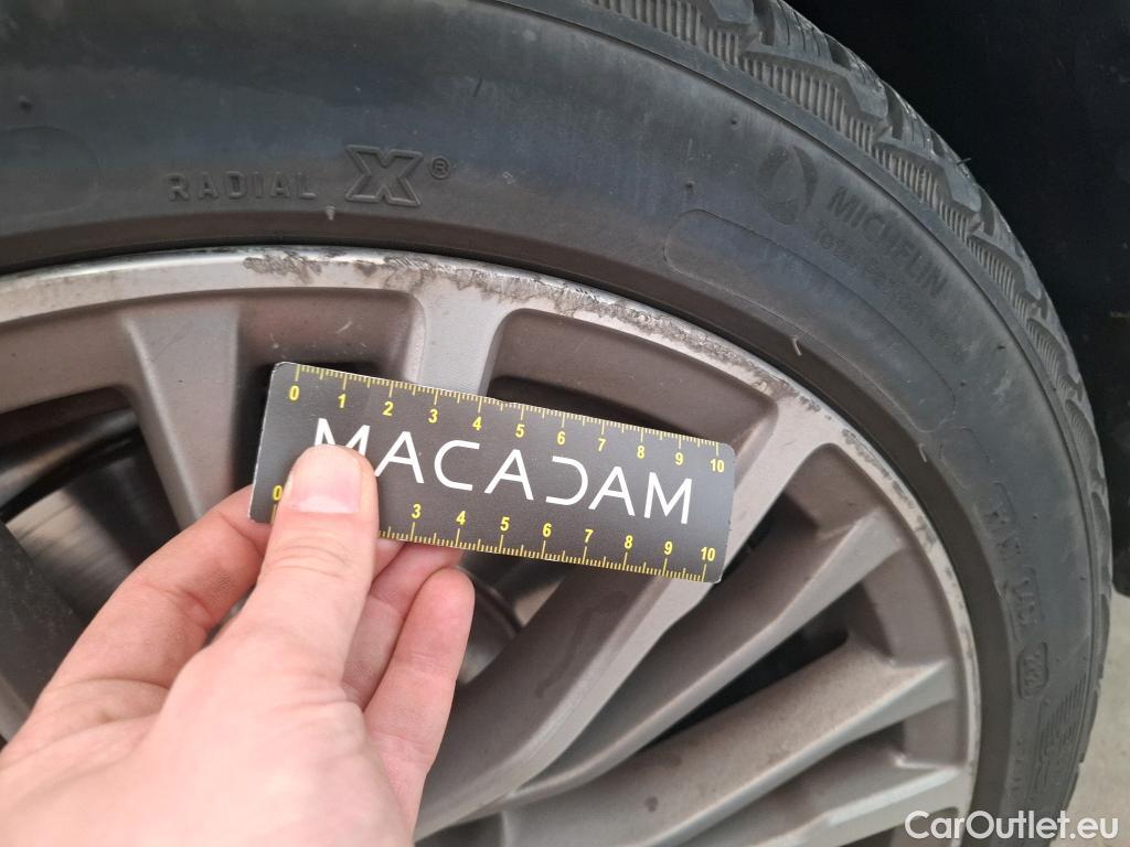  Bmw  Serie 3 BMW Série 3 Berline / 2018 / 4P / Berline 330e 292ch Luxury BVA8 Hybride #49