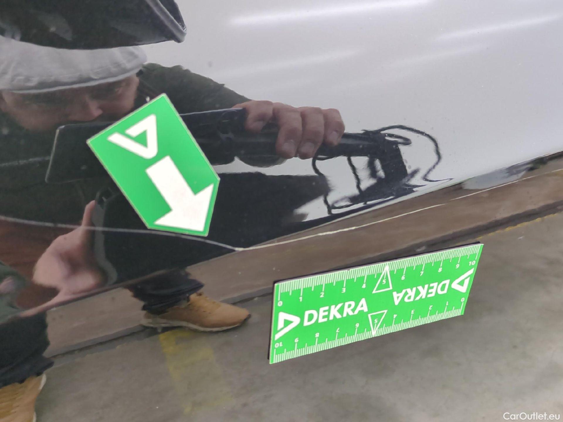  Bmw  Serie 1 Série 1 Berline 116 d Lounge 1.5 115CV BVA7 E6d #25