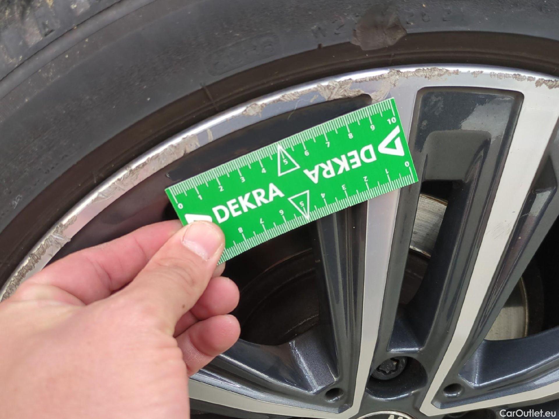  Bmw  Serie 1 Série 1 Berline 116 d Lounge 1.5 115CV BVA7 E6d #66