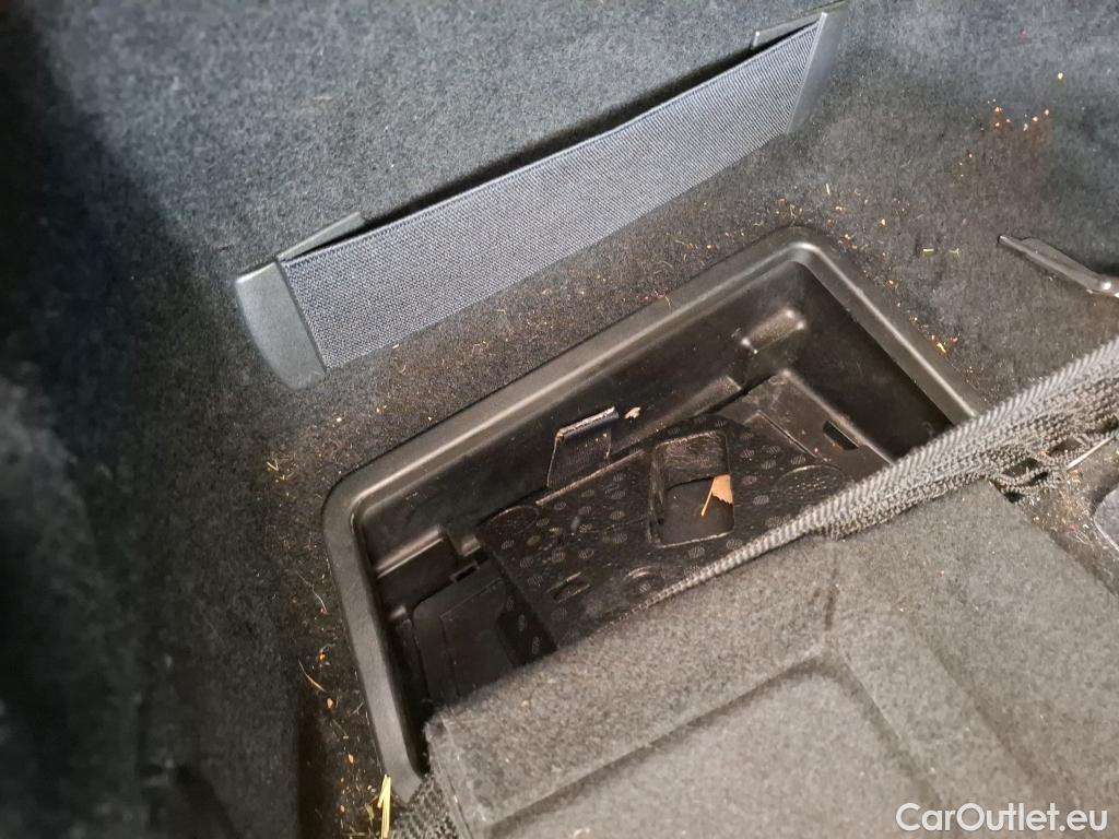  Bmw  Serie 3 BMW Série 3 Berline / 2018 / 4P / Berline 330e 292ch Luxury BVA8 Hybride #67