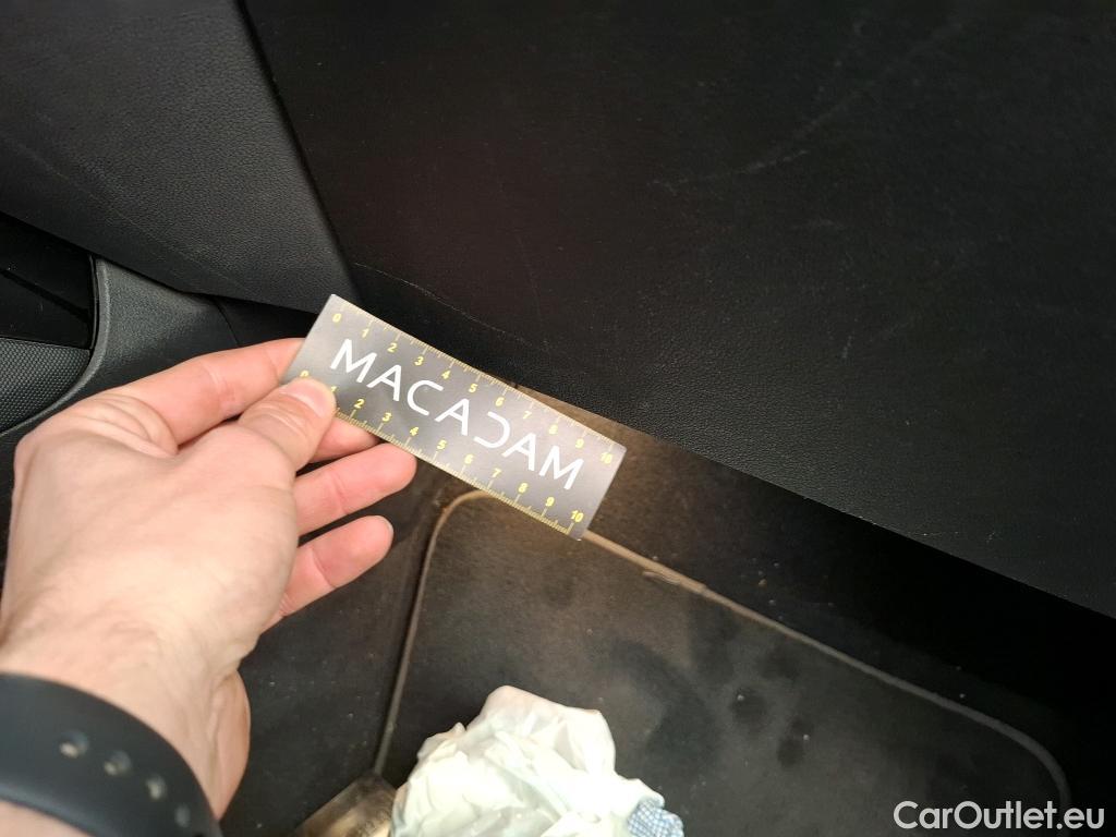  Bmw  Serie 1 Série 1 Berline 120 i Edition Sport 2.0 180CV BVA7 E6d #44