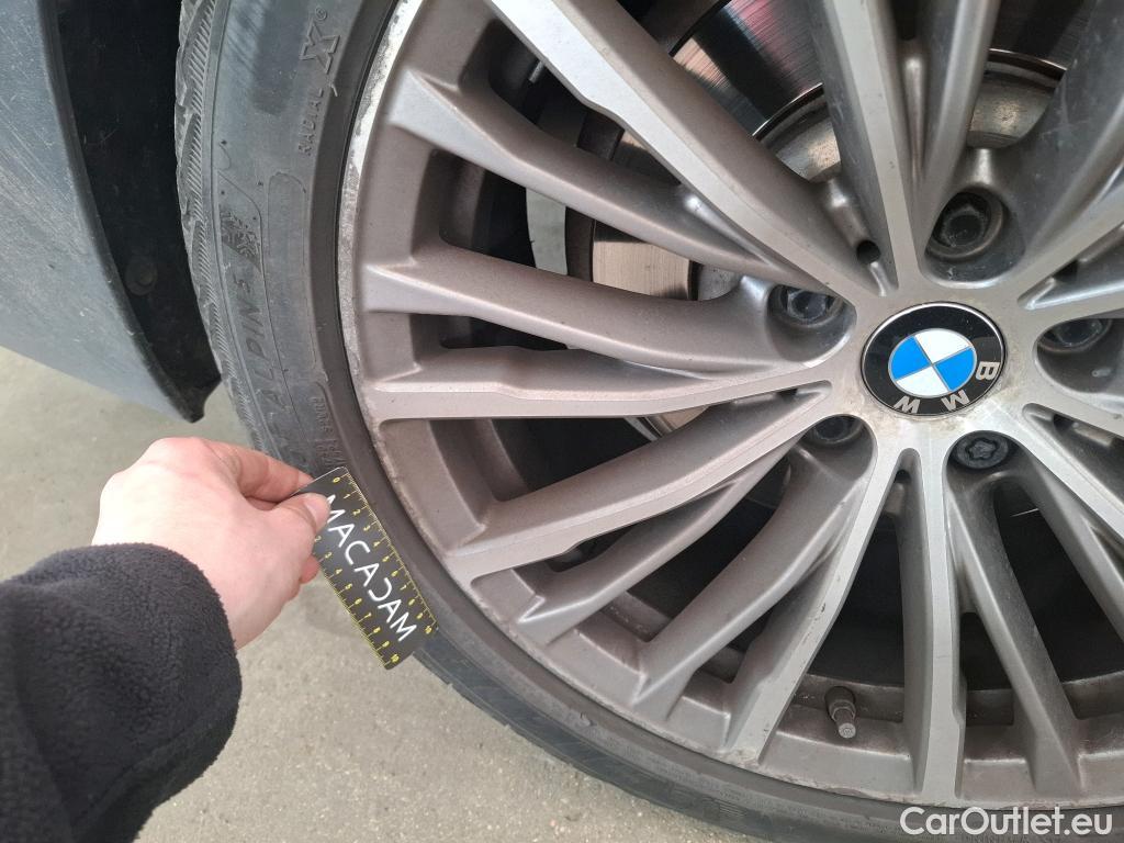  Bmw  Serie 3 BMW Série 3 Berline / 2018 / 4P / Berline 330e 292ch Luxury BVA8 Hybride #45