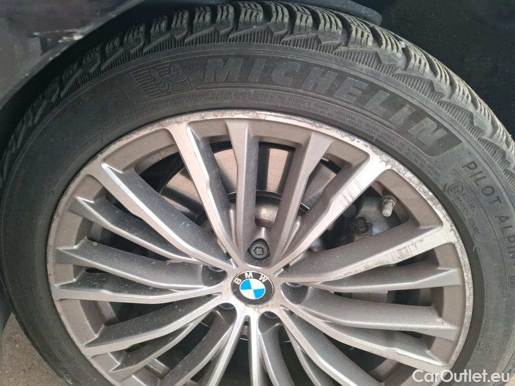  Bmw  Serie 3 BMW Série 3 Berline / 2018 / 4P / Berline 330e 292ch Luxury BVA8 Hybride #70