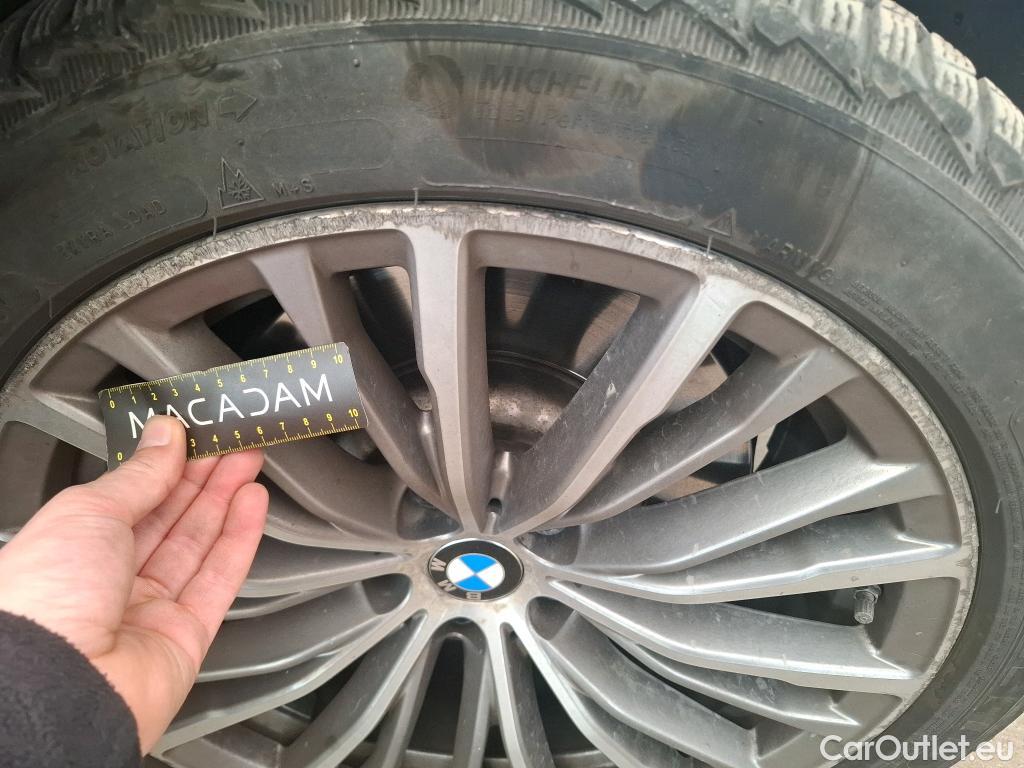  Bmw  Serie 3 BMW Série 3 Berline / 2018 / 4P / Berline 330e 292ch Luxury BVA8 Hybride #56