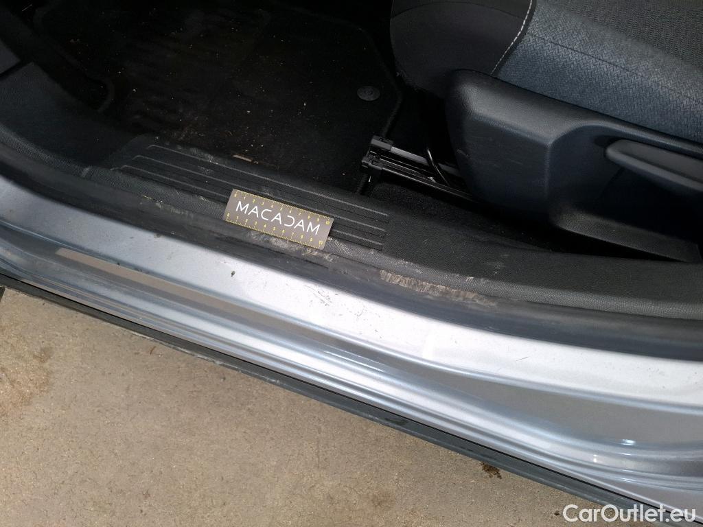  Citroen  C4  Berline Live Pack Business 1.2 PureTech 100CV BVM6 E6d #5