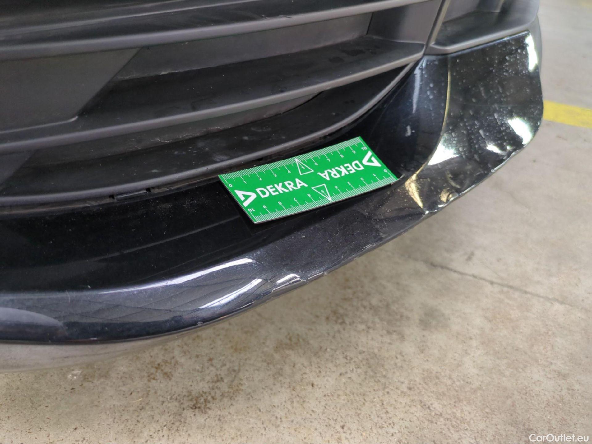  Bmw  Serie 1 Série 1 Berline 116 d Lounge 1.5 115CV BVA7 E6d #51