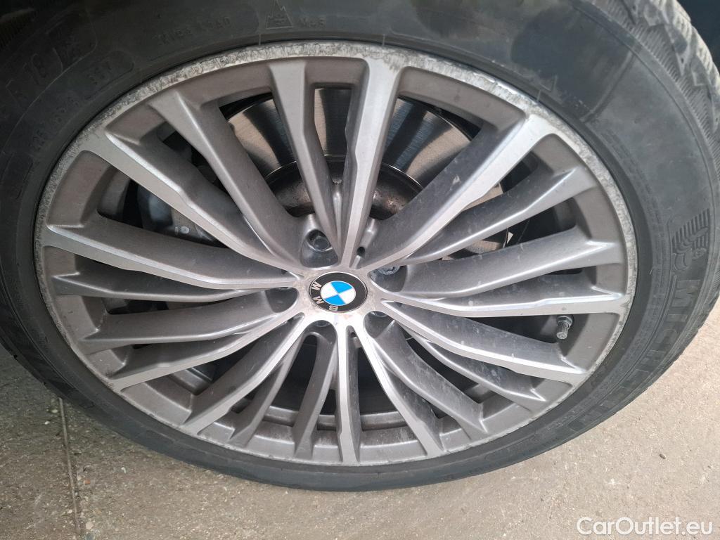  Bmw  Serie 3 BMW Série 3 Berline / 2018 / 4P / Berline 330e 292ch Luxury BVA8 Hybride #55