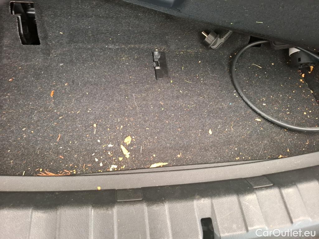  Bmw  Serie 3 BMW Série 3 Berline / 2018 / 4P / Berline 330e 292ch Luxury BVA8 Hybride #65