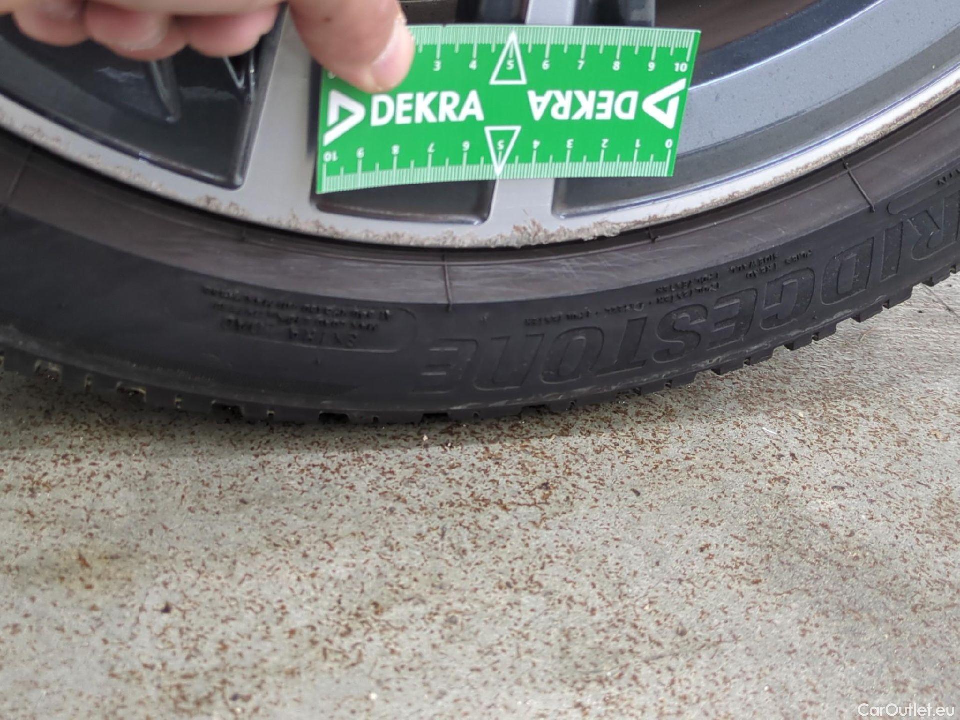  Bmw  Serie 1 Série 1 Berline 116 d Lounge 1.5 115CV BVA7 E6d #37