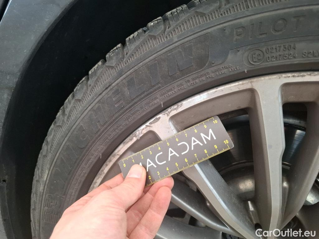  Bmw  Serie 3 BMW Série 3 Berline / 2018 / 4P / Berline 330e 292ch Luxury BVA8 Hybride #53