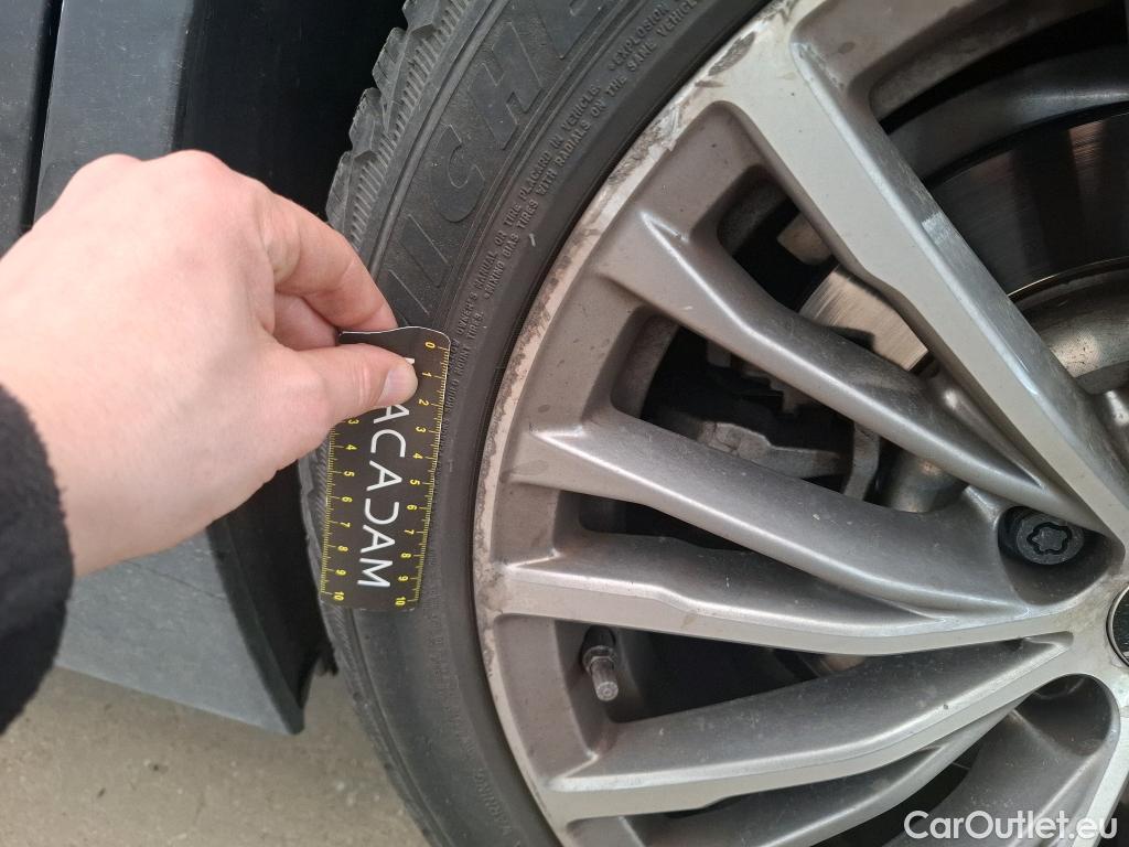  Bmw  Serie 3 BMW Série 3 Berline / 2018 / 4P / Berline 330e 292ch Luxury BVA8 Hybride #52