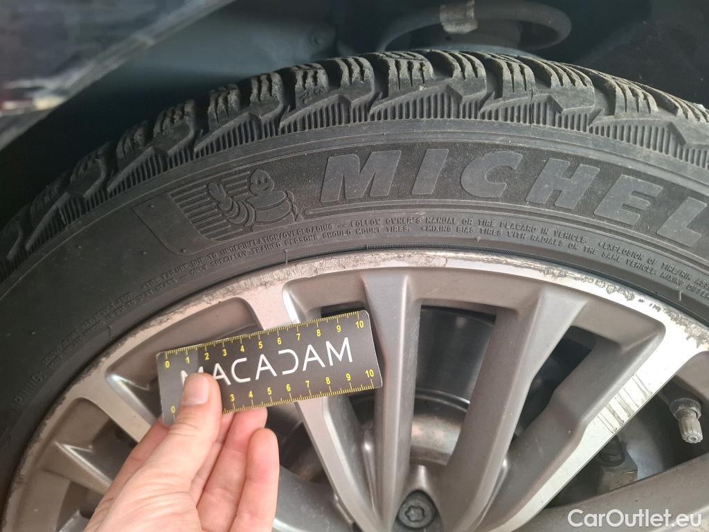  Bmw  Serie 3 BMW Série 3 Berline / 2018 / 4P / Berline 330e 292ch Luxury BVA8 Hybride #35