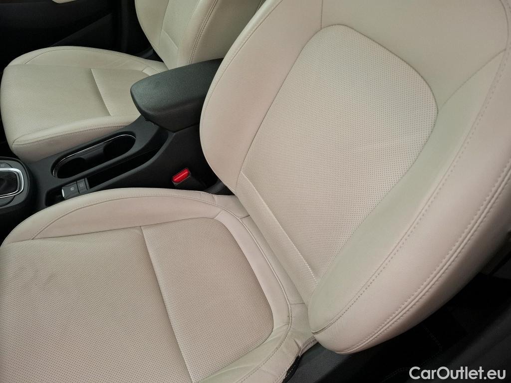  Hyundai  Konna HYUNDAI Kona / 2020 / 5P / SUV 1.6 HYBRID 141 EXECUTIVE HEV #4