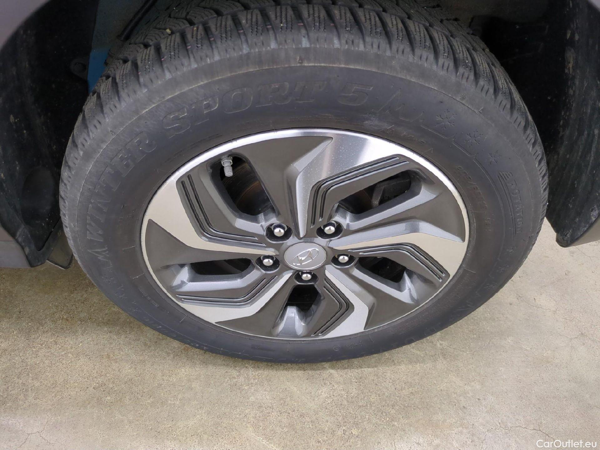  Hyundai  Konna Kona Intuitive Hybrid 2WD 1.6 GDI 140CV BVA6 E6d / Pare-brise HS #13