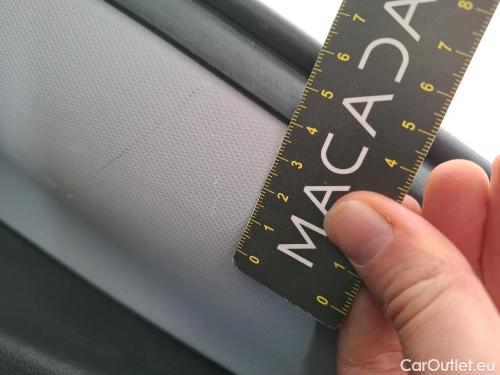  Hyundai   Ioniq HYUNDAI / 2019 / 5P / Berline plug-in hybrid Executive #3