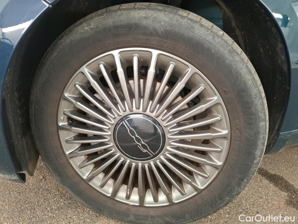  Fiat  500  e Icone 42kWh BVA #31