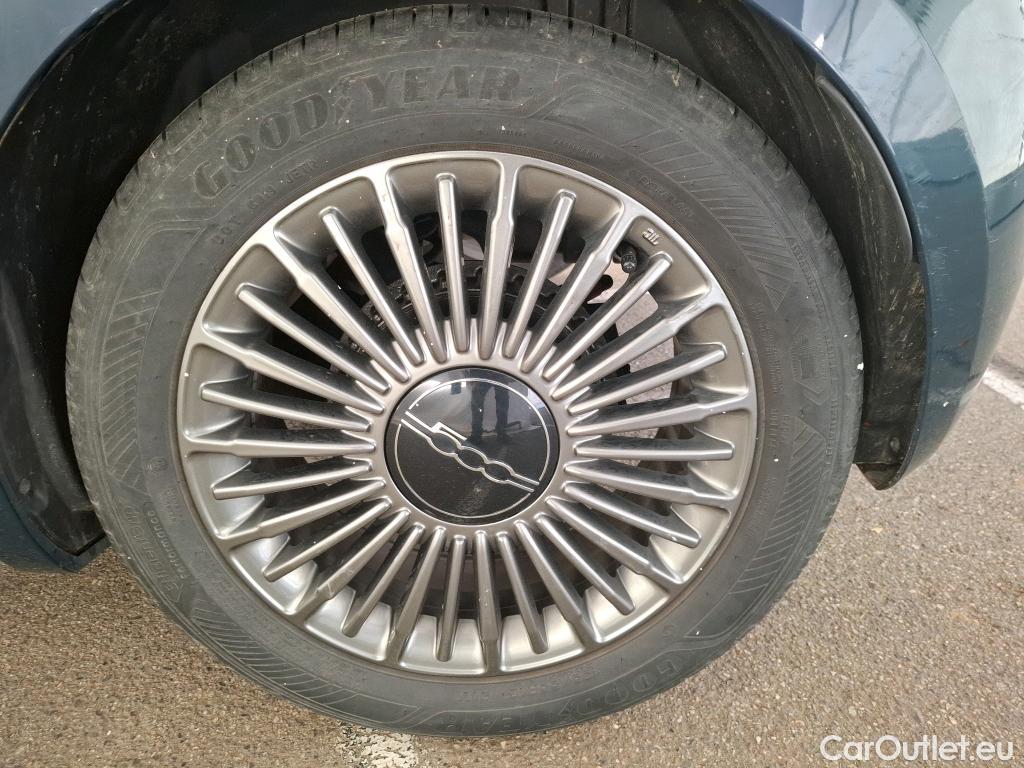  Fiat  500  e Icone 42kWh BVA #44