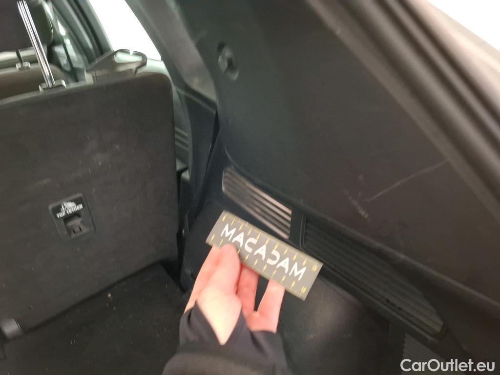  Ford  Kuga FORD  / 2019 / 5P / SUV 2.5 190 hybrid Flexifuel Pshift Titanium #16