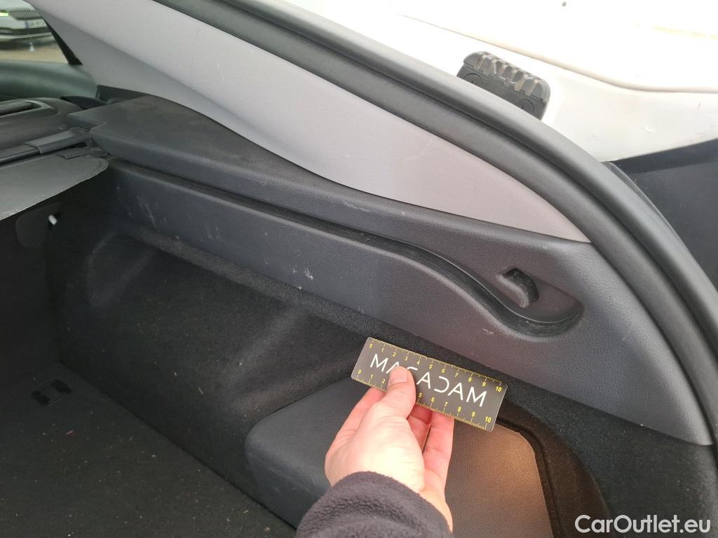  Hyundai   Ioniq HYUNDAI / 2019 / 5P / Berline plug-in hybrid Executive #5