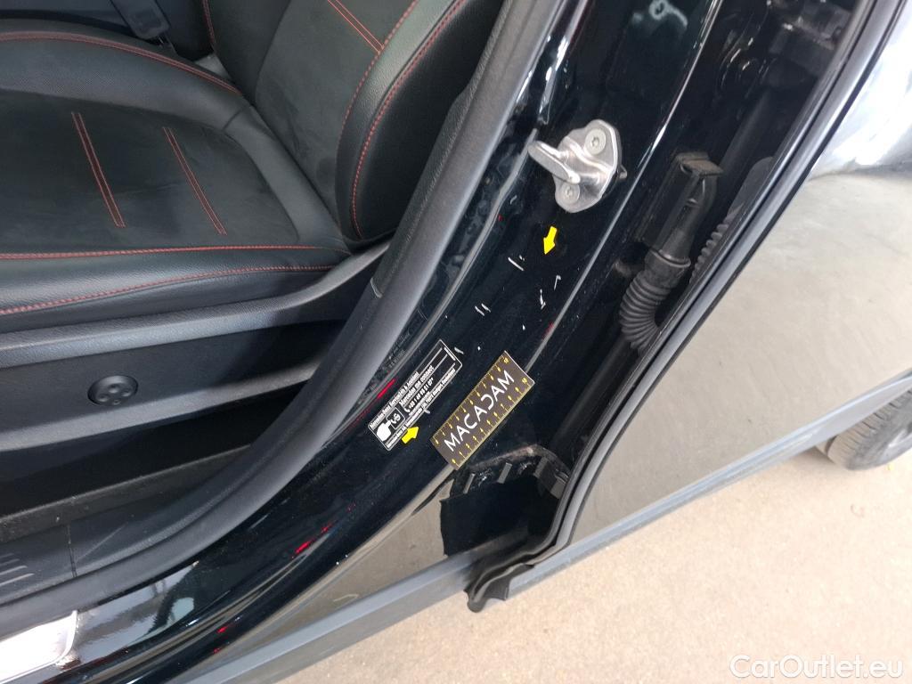  Mercedes  GLB MERCEDES-BENZ  / 2019 / 5P / SUV  200 d AMG Line #3