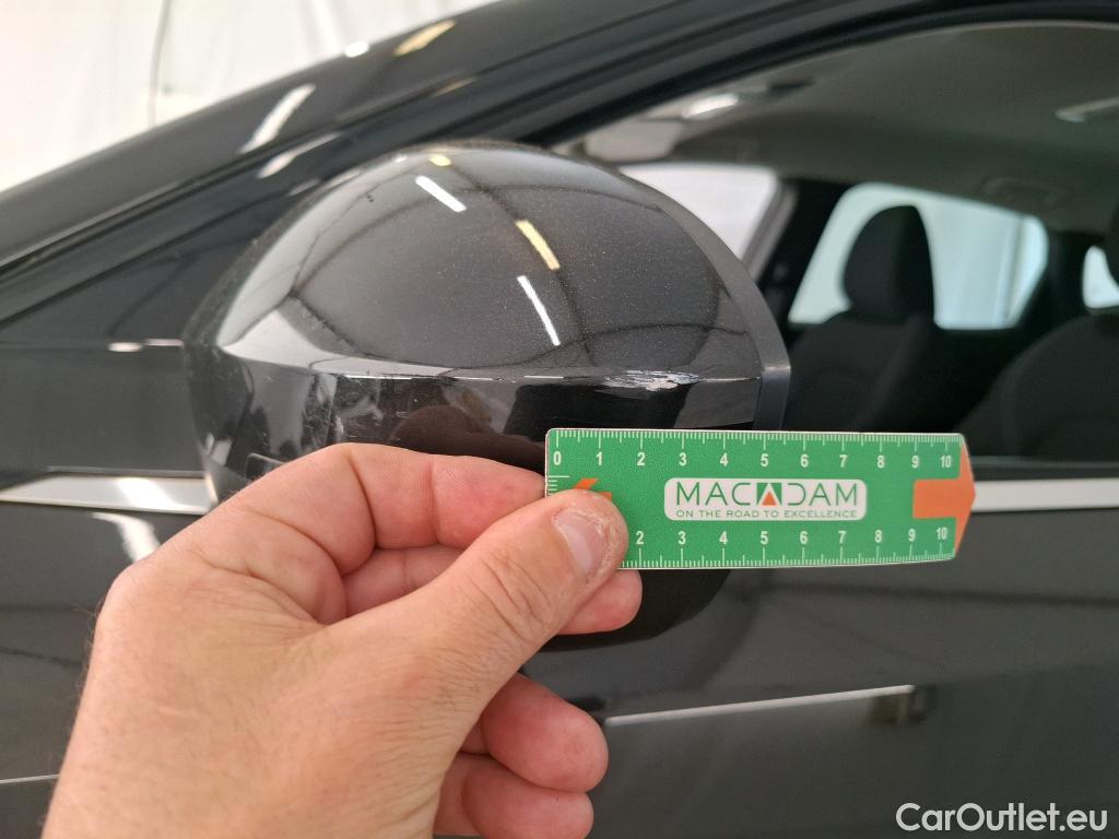  Nissan  Qashqai NISSAN  / 2021 / 5P / Crossover 1.3 MHEV 140 Visia #17