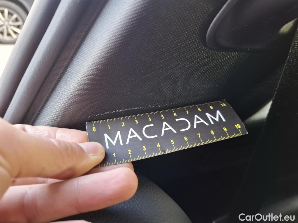  Mercedes  GLB MERCEDES-BENZ  / 2019 / 5P / SUV  200 d AMG Line #17